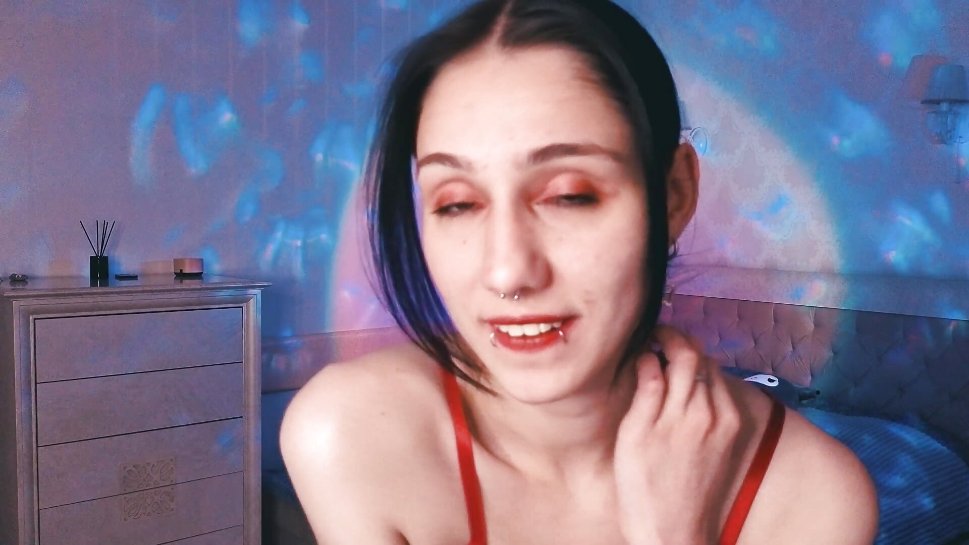 Appearance | My Piercing - vídeo de la modelo de cam MilaVey