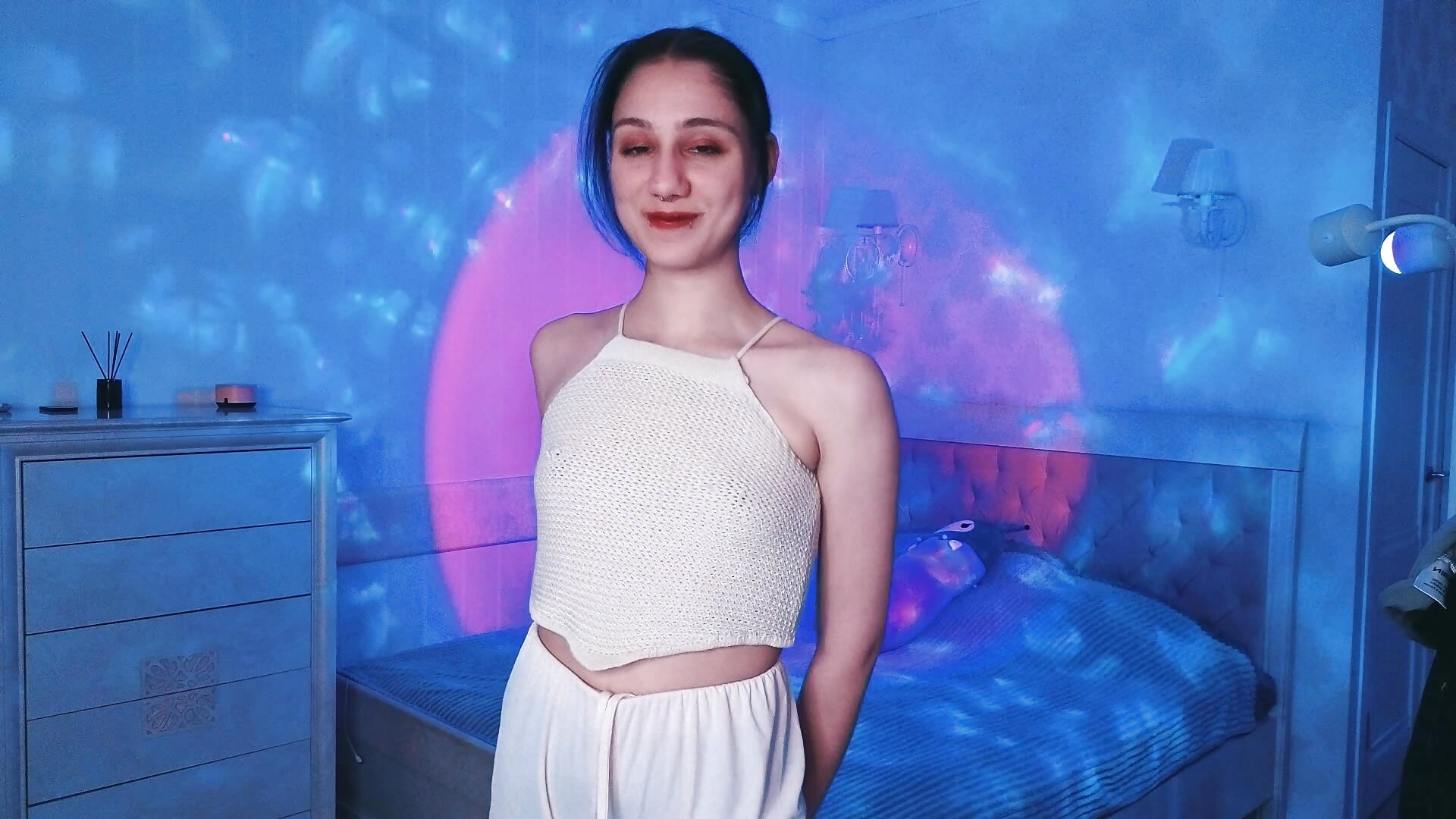 Appearance | My Very Own White Party - video av MilaVey cam-modell