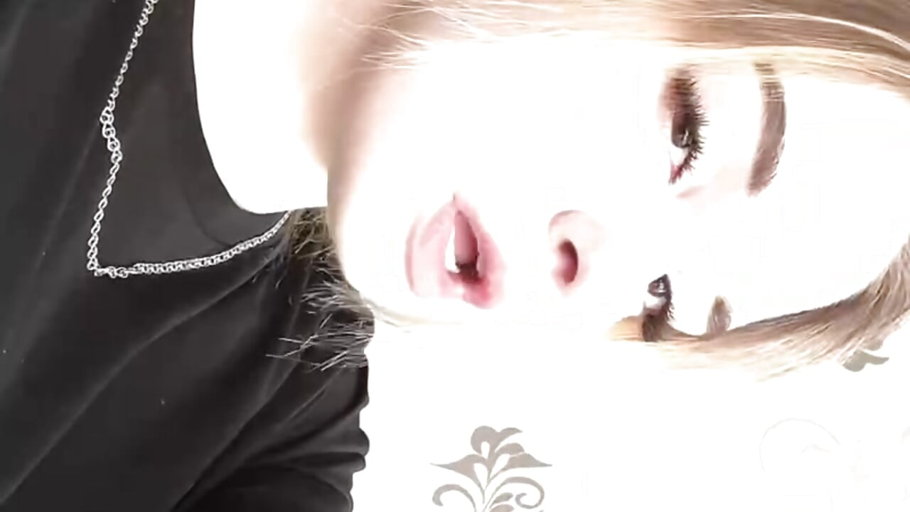 Look into my eyes - فيديو من SageFennell موديل الكام