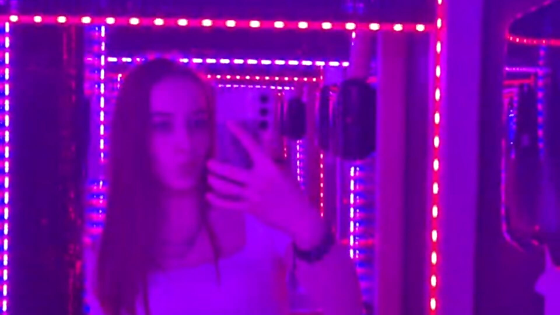 OH MY! YEAH :3 - video oleh model kamera UteBunning