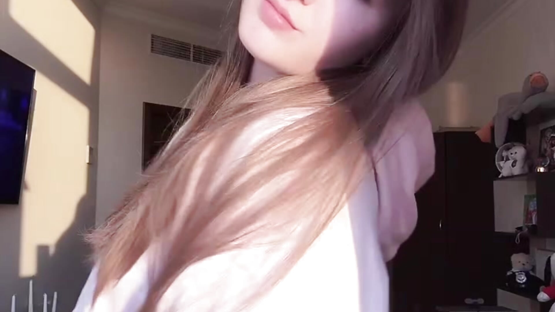 smile😇 – video od webkamerové modelky OhMyAlice