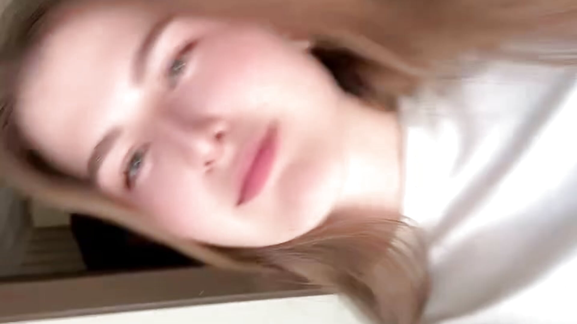 Missed me? 😏 – video od webkamerové modelky OhMyAlice