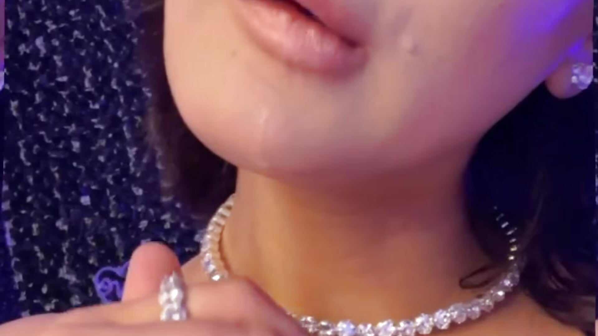 yea..just a lil bit – video af LunaaXO cam-model