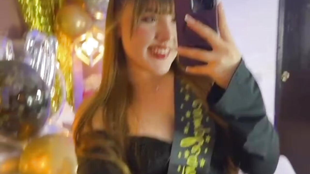 MY BIRTHDAY 🎁🎉 - Vídeo de ElenaGilbert01, modelo de vídeos