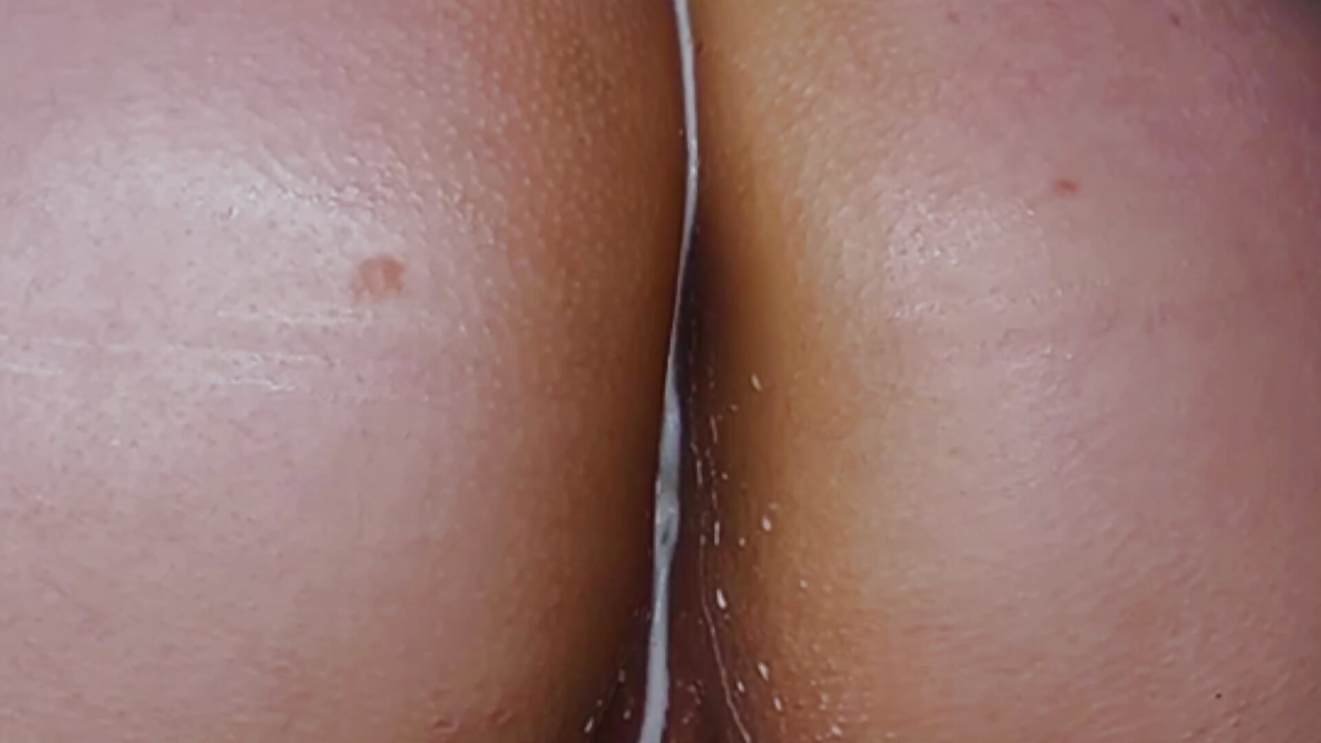 Up Close with milk 💦🔥 - video by melodycollin cam model