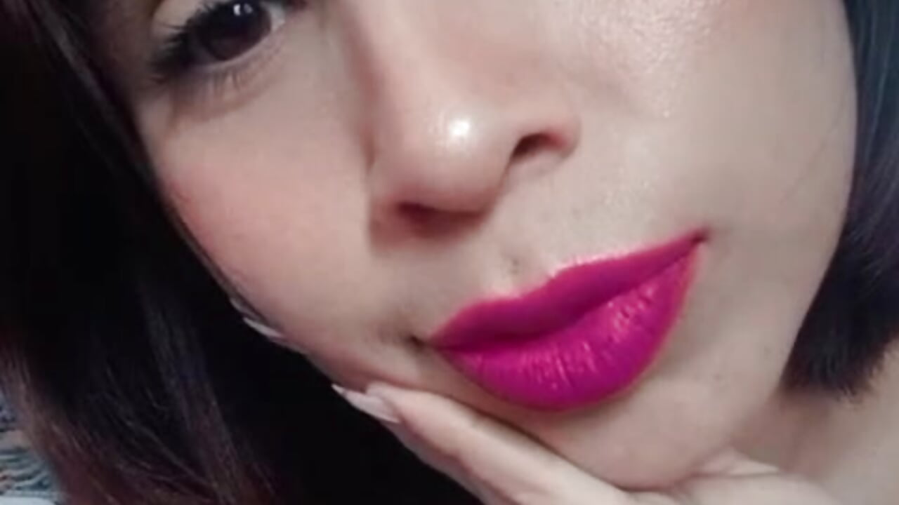 Hi♥ - vidéo du modèle de showcams MacarenaBenz