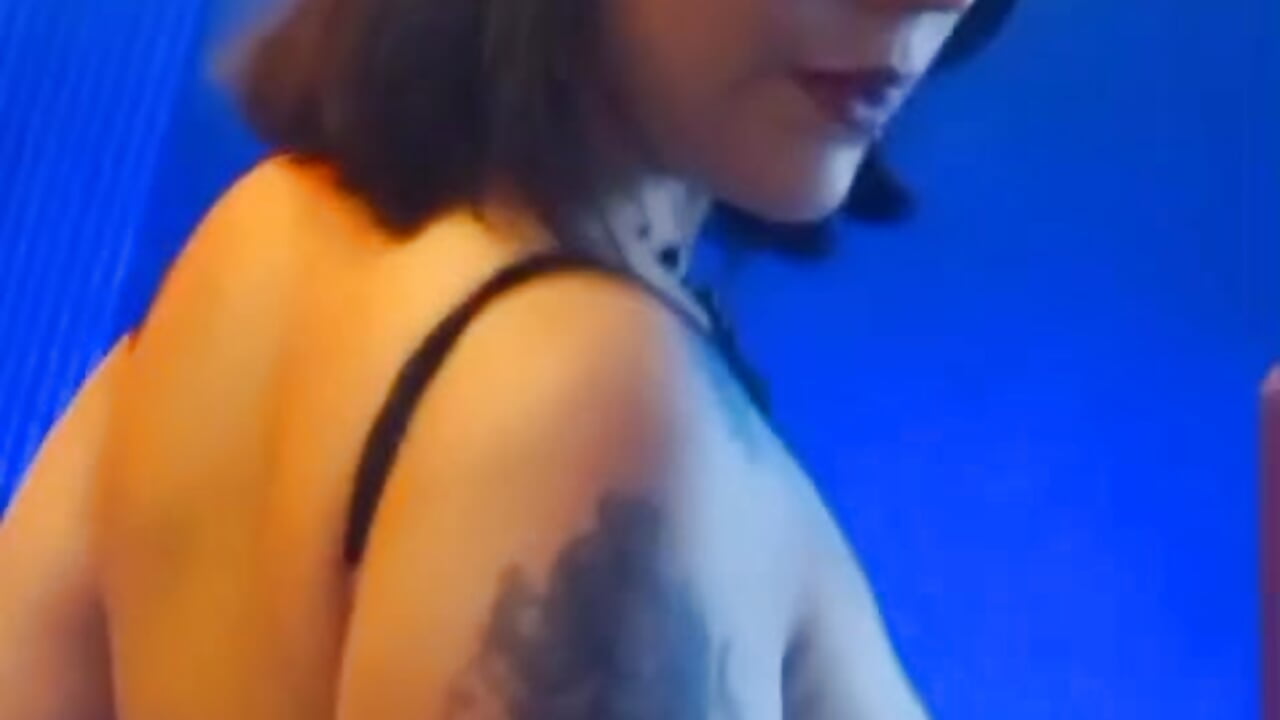 One more second… and it’s temptation. - video by HannaMiller01_ cam model