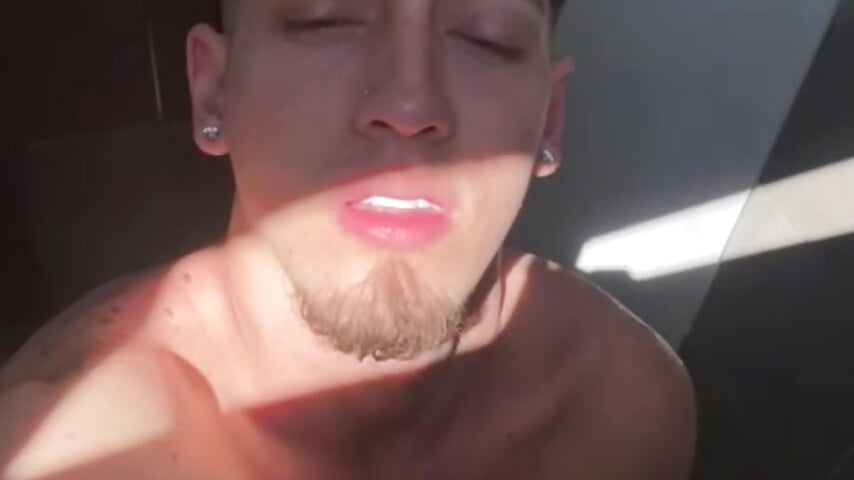 LOOK AT ME IN THE SHOWER - βίντεο μοντέλου Jeremy__777