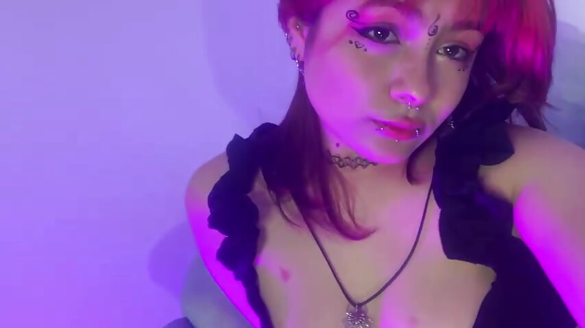 hot and naughty - βίντεο μοντέλου red__cherry_