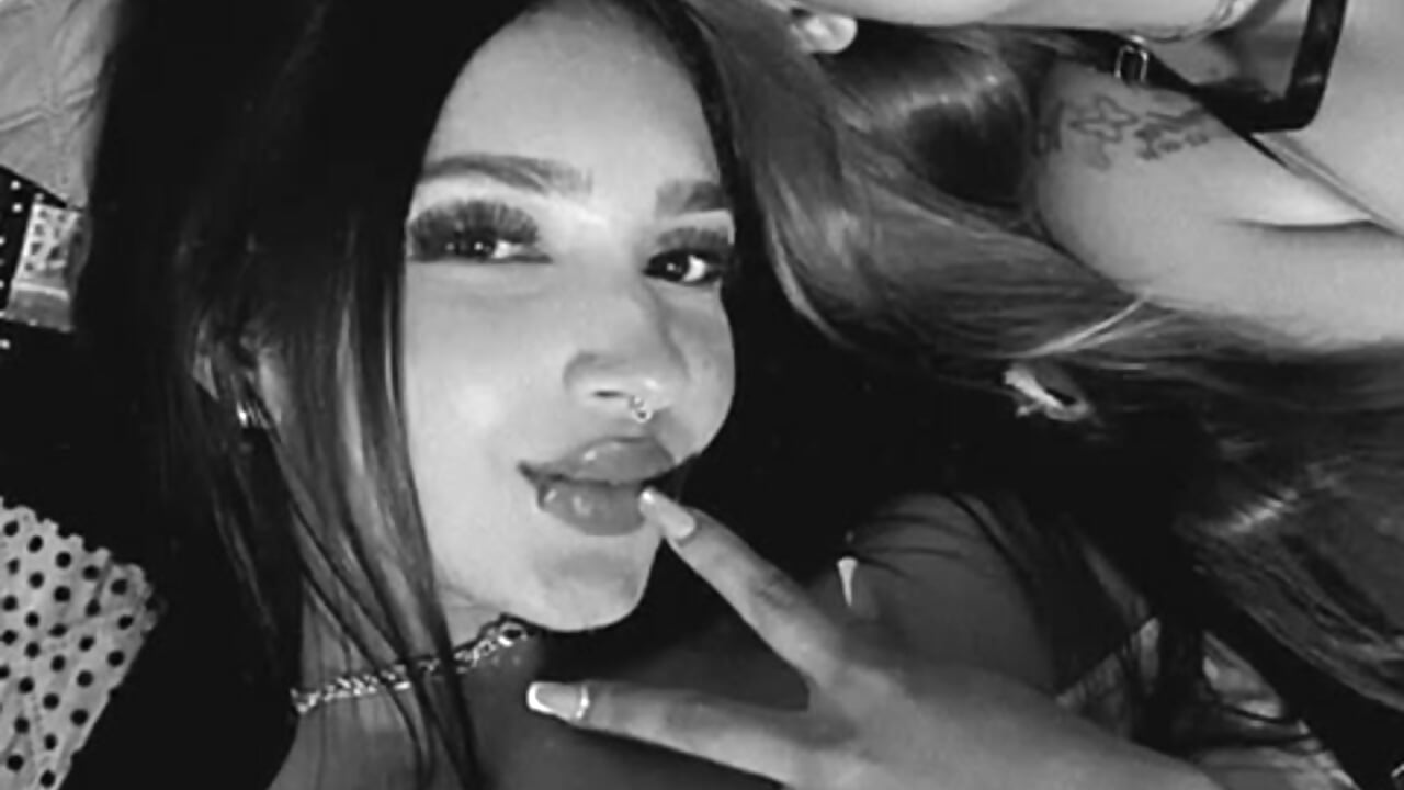 WELCOME - vídeo de Mia-Dolls modelo de câmara