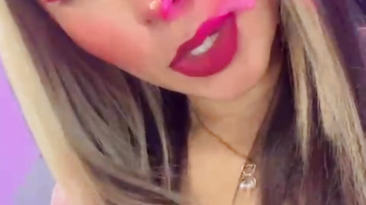 🥰 - vídeo de la modelo de cam Khalessy_j