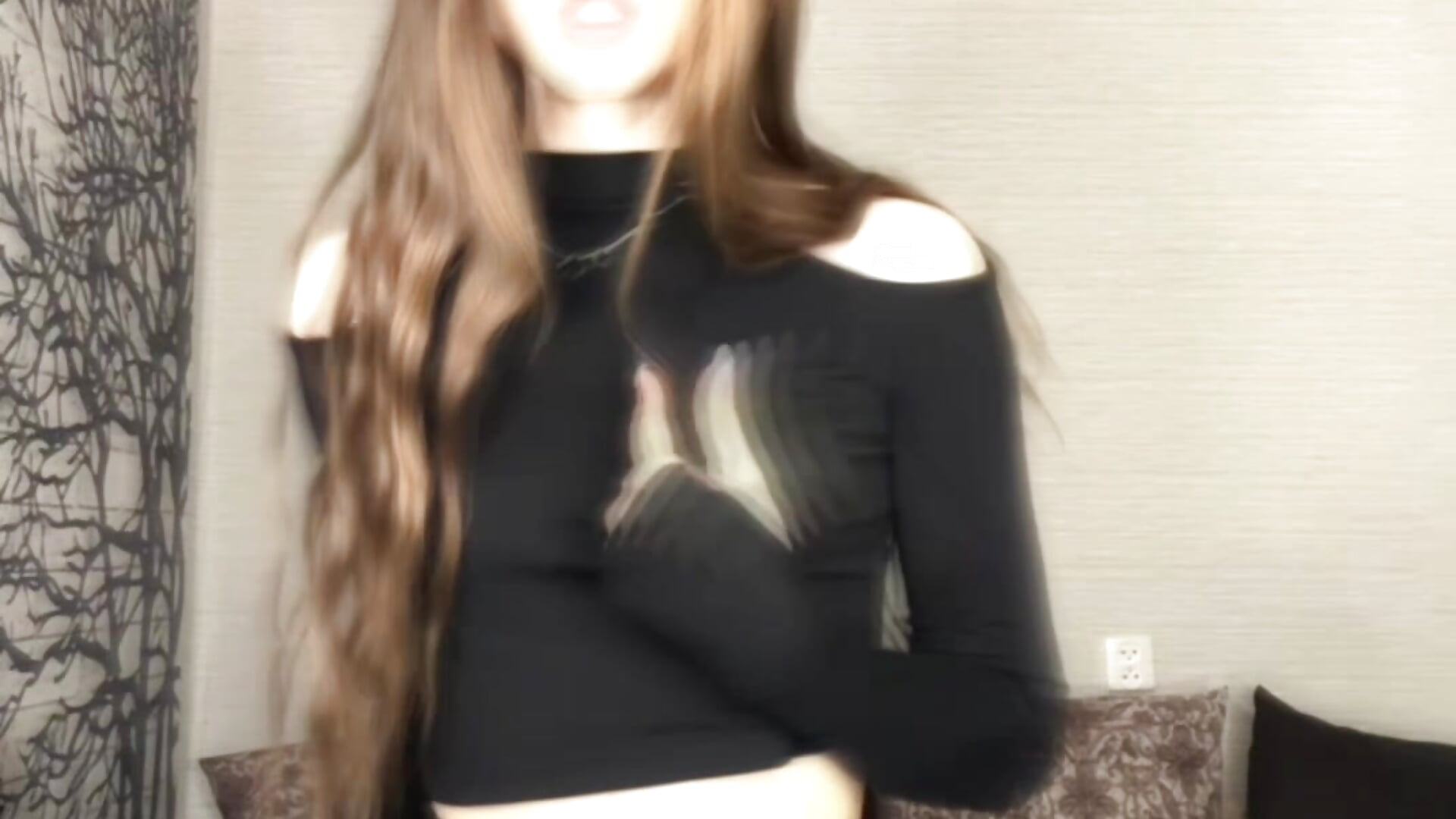 My beautiful outfit – видео вебкам-модели ElmiraDabato