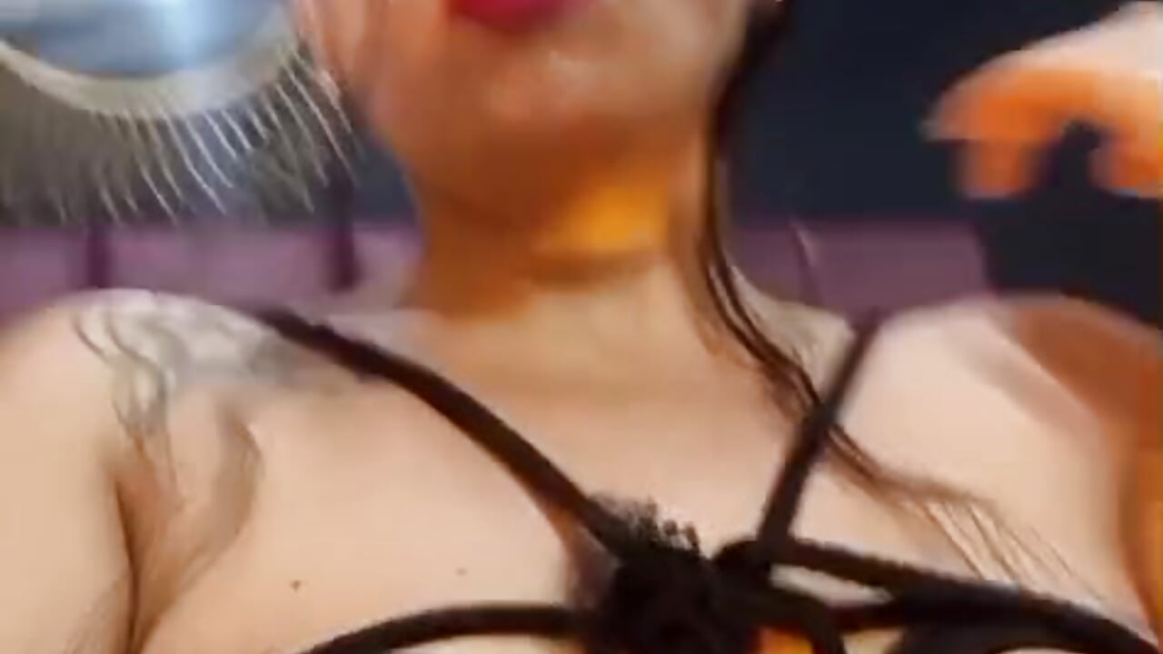 😏🔞🌡 - video di DianaSheren modella di cam