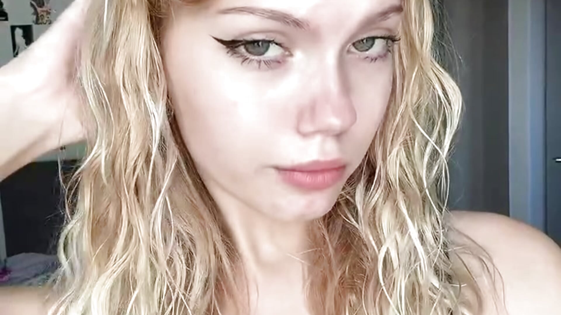 lipsing - vídeo de la modelo de cam InesPiek