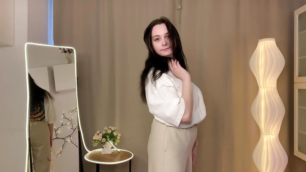 My first performance! 😅 - vídeo de KaraNeagle modelo de câmara