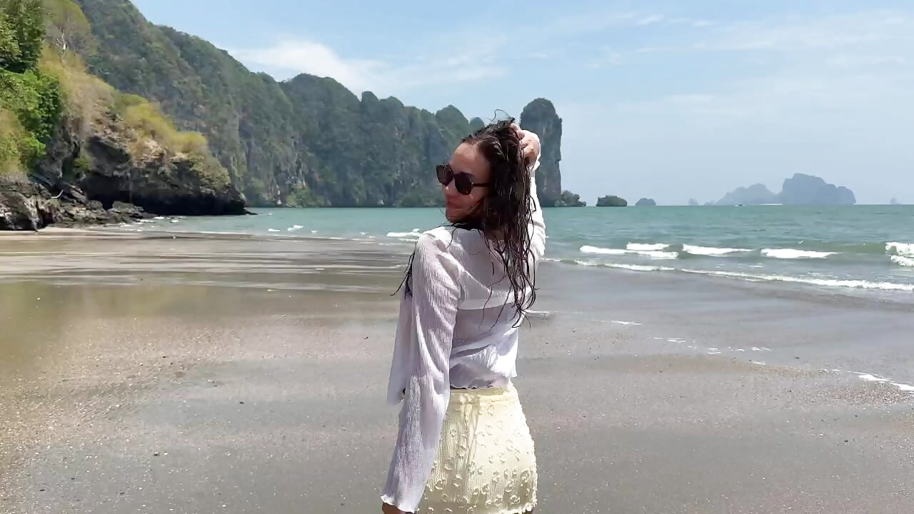 Tease Time 😜－カメラキャストのkamila_18_frenchの動画