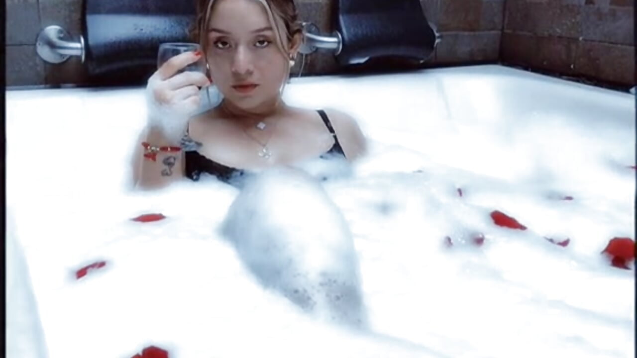 SEXY ARIA - video by Sara_Cute23 cam model