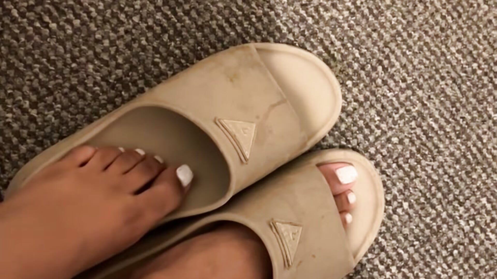 Fingers-Free Foot Play 😏 - วิดีโอโดย SilkSoles โมเดลแคม