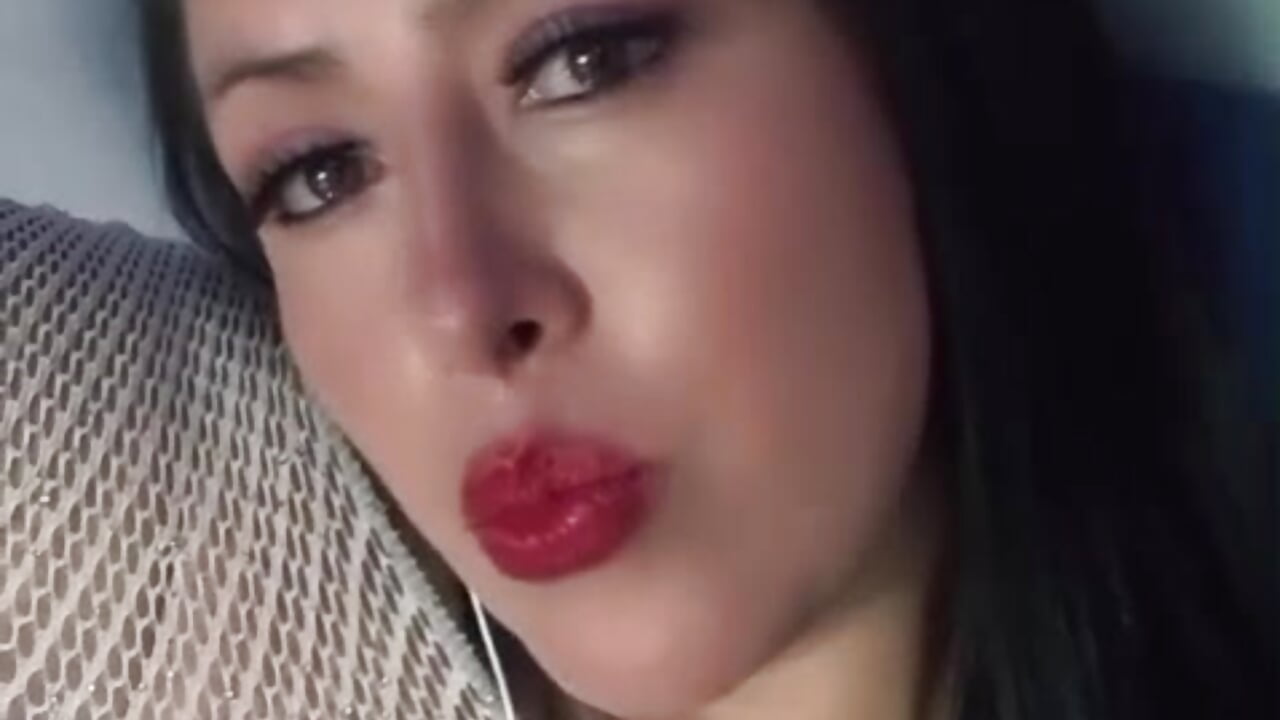 WhatsApp Video 2026-04-07 at 12,46,45 AM - video bella_smit1 kameramallilta