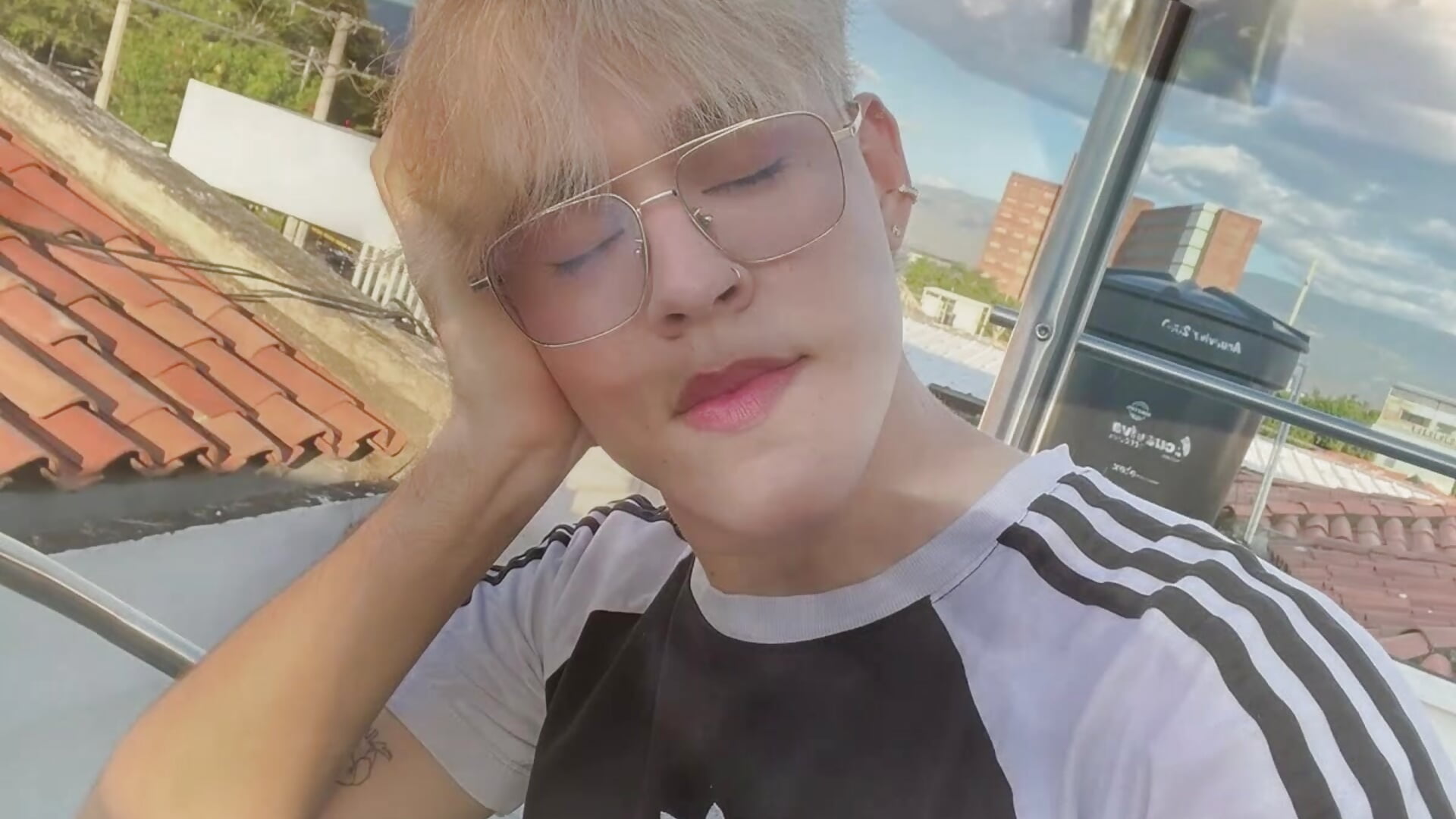 Always thinking of you...🥰 – video modela na kameri Tom_Parker_