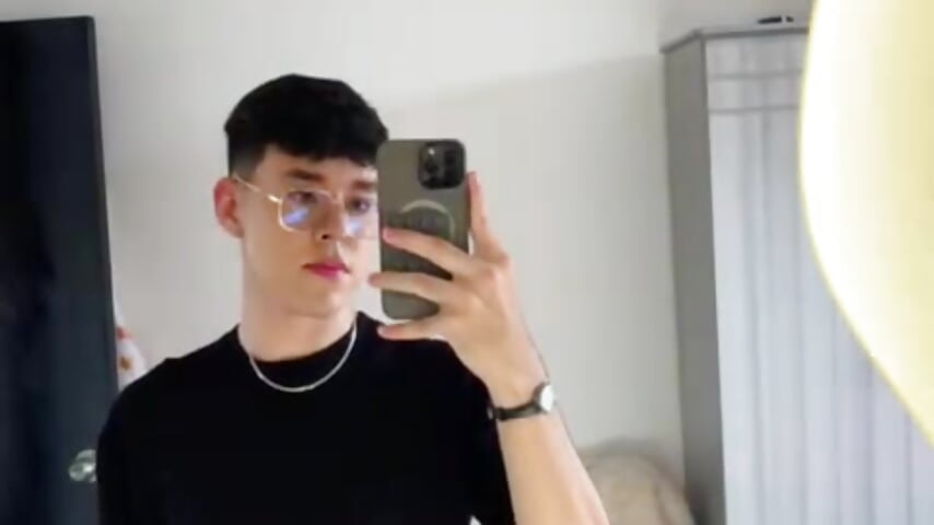 Tom_Parker_ kamerás modell  8346. kiemelt videója