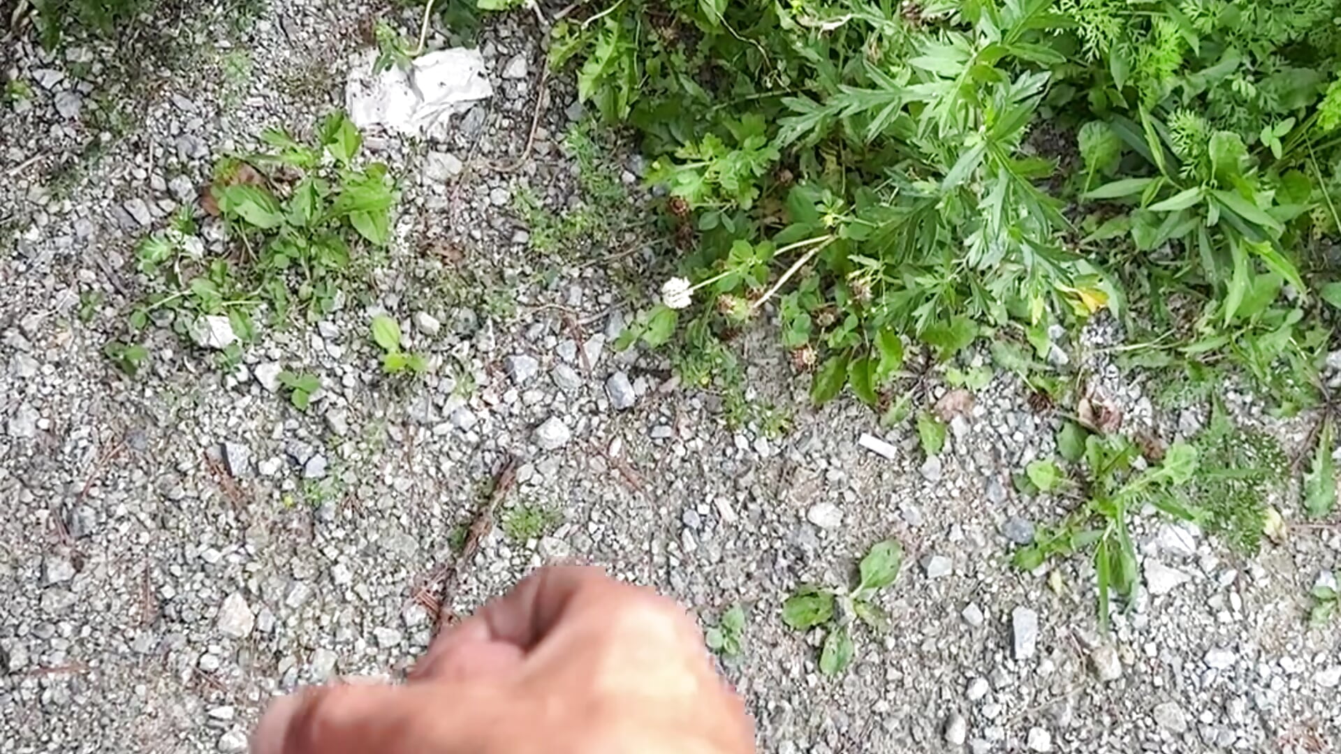 Leaking cum outside beside truck *slow motion* – video af lawgik cam-model