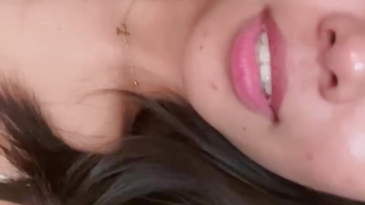 Feeling cute here — filmik CorrinaThach, modela(-lki) na kamerkach