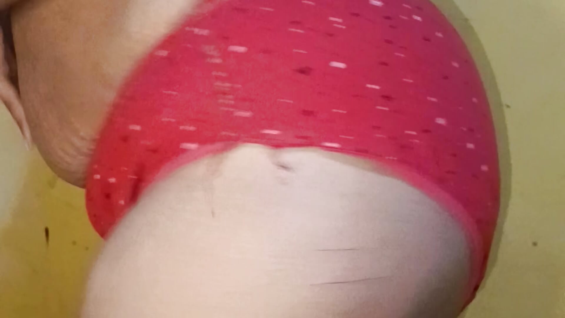 207623 – video modela na kameri Crushme_cpl