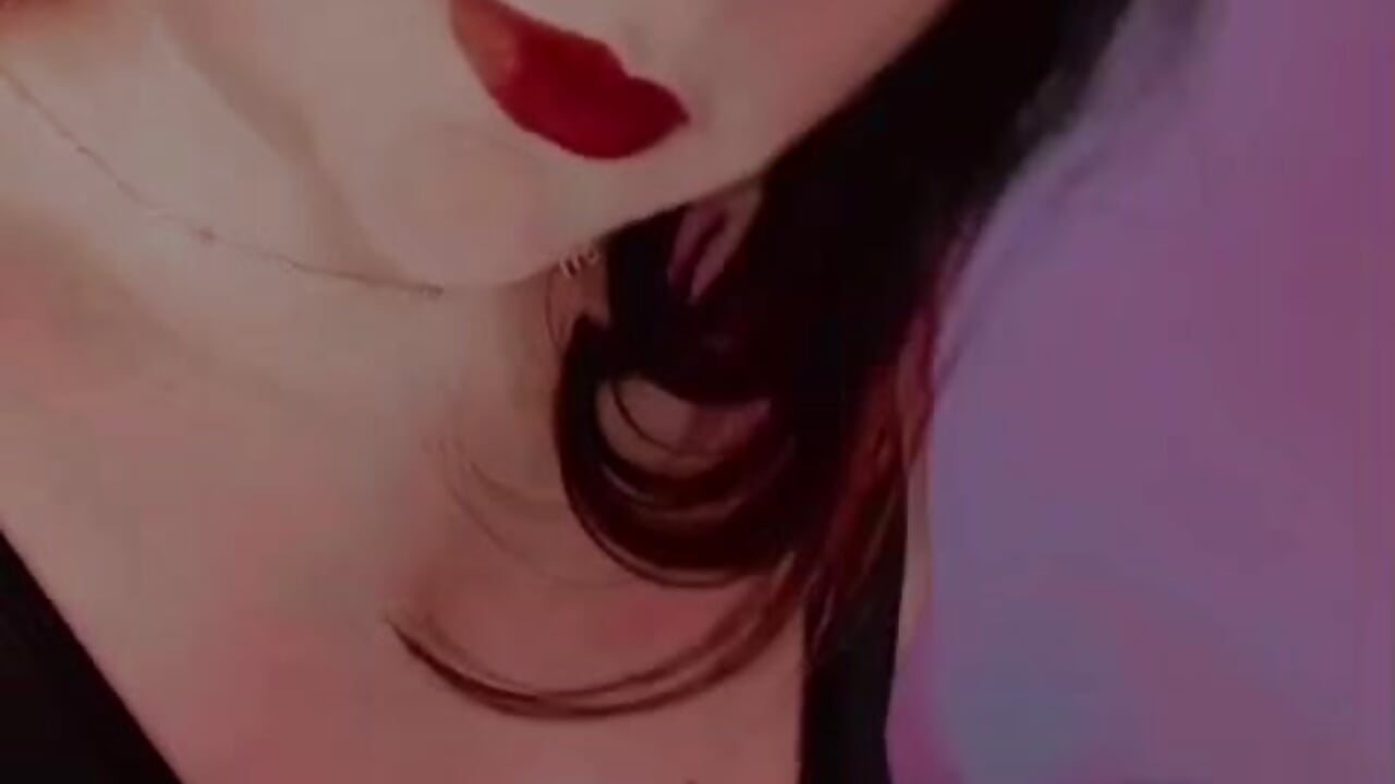 Slow… deep… and impossible to forget 😈💋 - วิดีโอโดย ValeryMoonlight โมเดลแคม