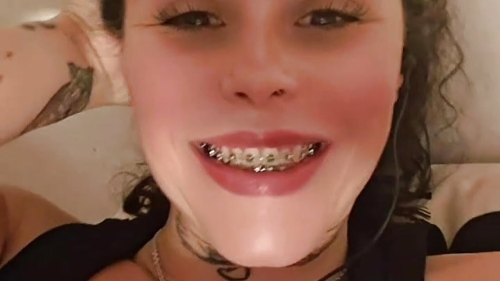 Toto calentito — filmik Cchorreando, modela(-lki) na kamerkach