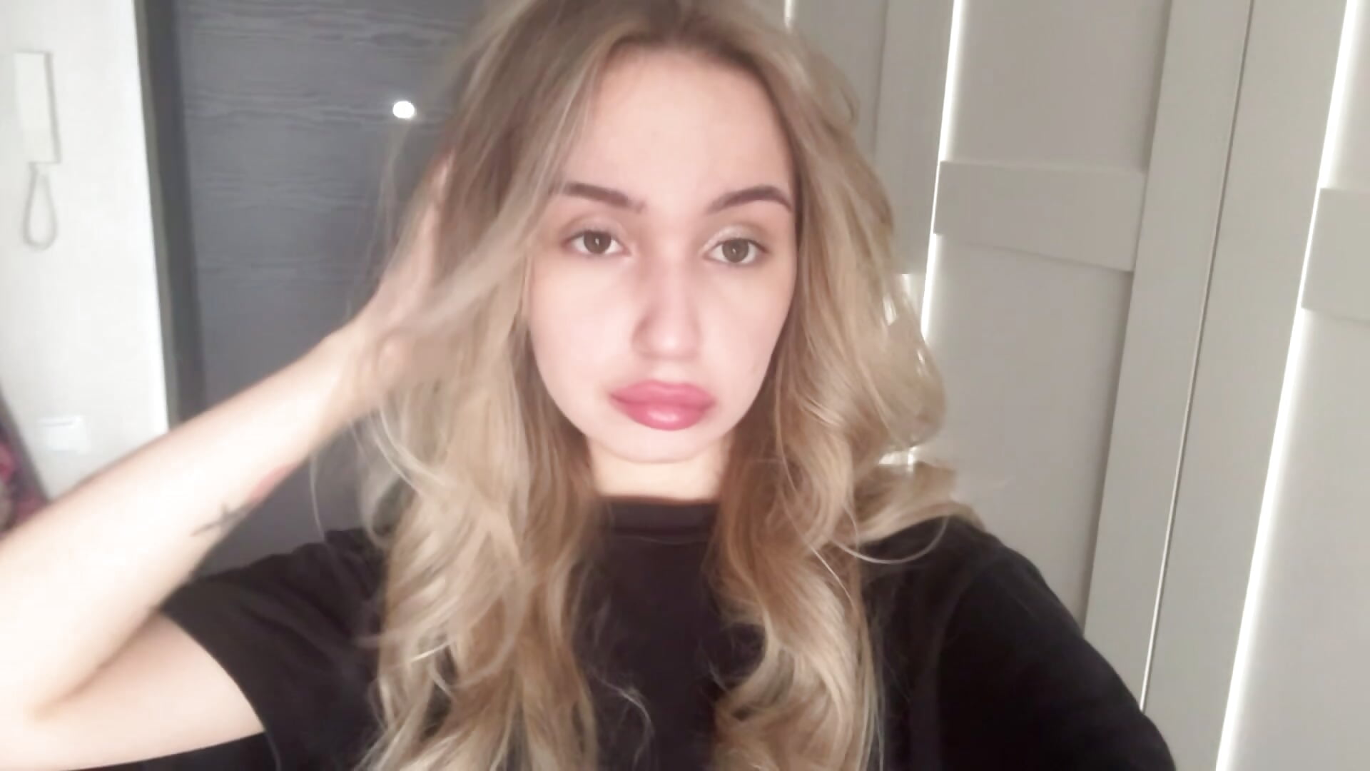 Show my beautiful eyes - סרטון של Candy_Loveee, דוגמן/ית מצלמה