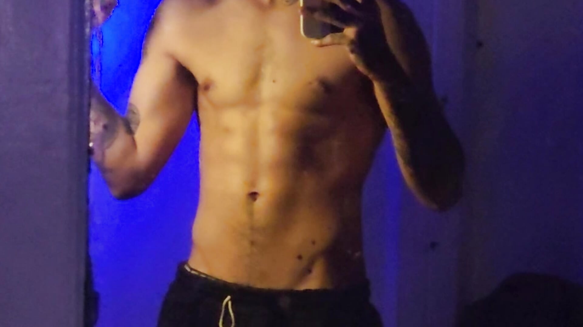 1001397204 - zooblyzer 캠 모델의 동영상