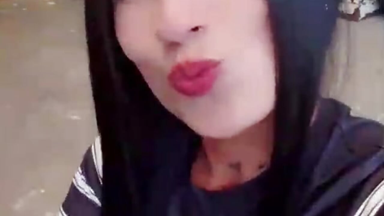 FOLLOW ME - vídeo de katia_17 modelo de câmara