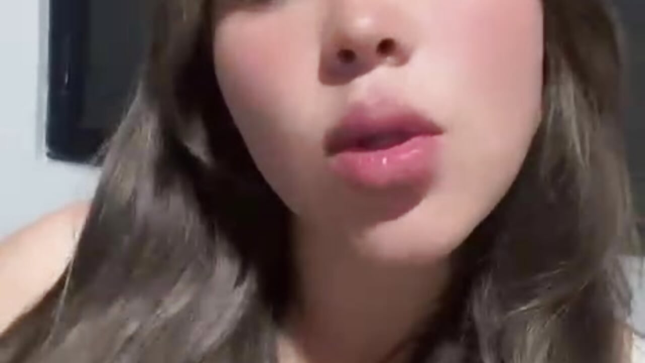 💋 - Dulce_Noa adlı kamera modelinin videosu