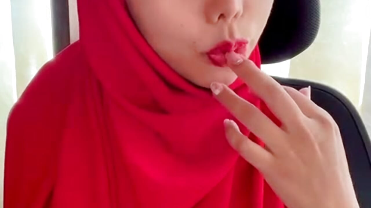 WhatsApp Video 2022-08-18 at 2,08,39 PM - clip cu YourAmazonKam model videochat