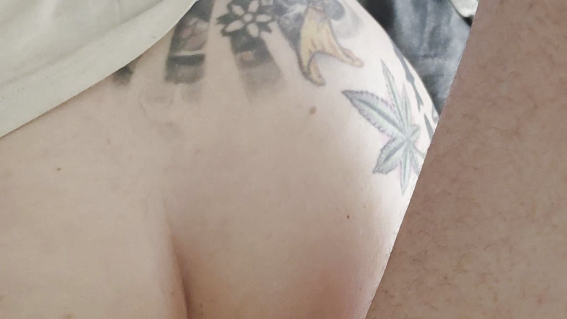 Good girl - video của người mẫu cam Thatscumbag