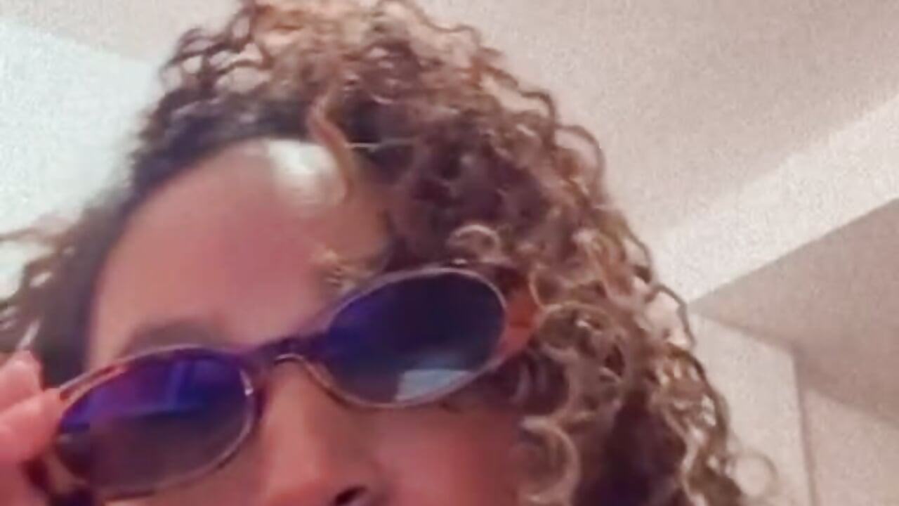 Heeeeyyy guyssss 😜 - clip cu Miss-Nicole model videochat