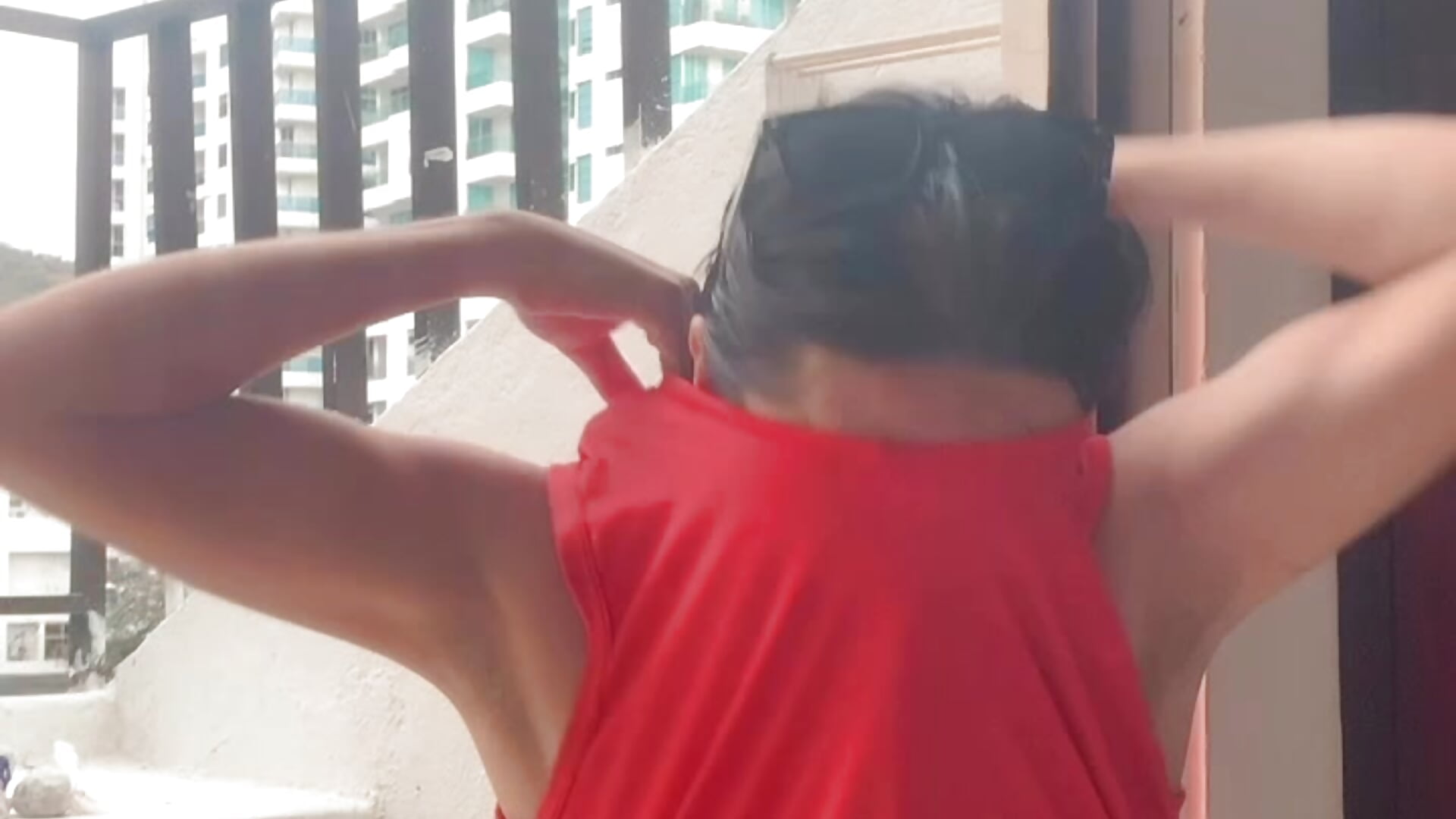 Hot in public 👀🏖️ – видео вебкам-модели TheTeacherJuan