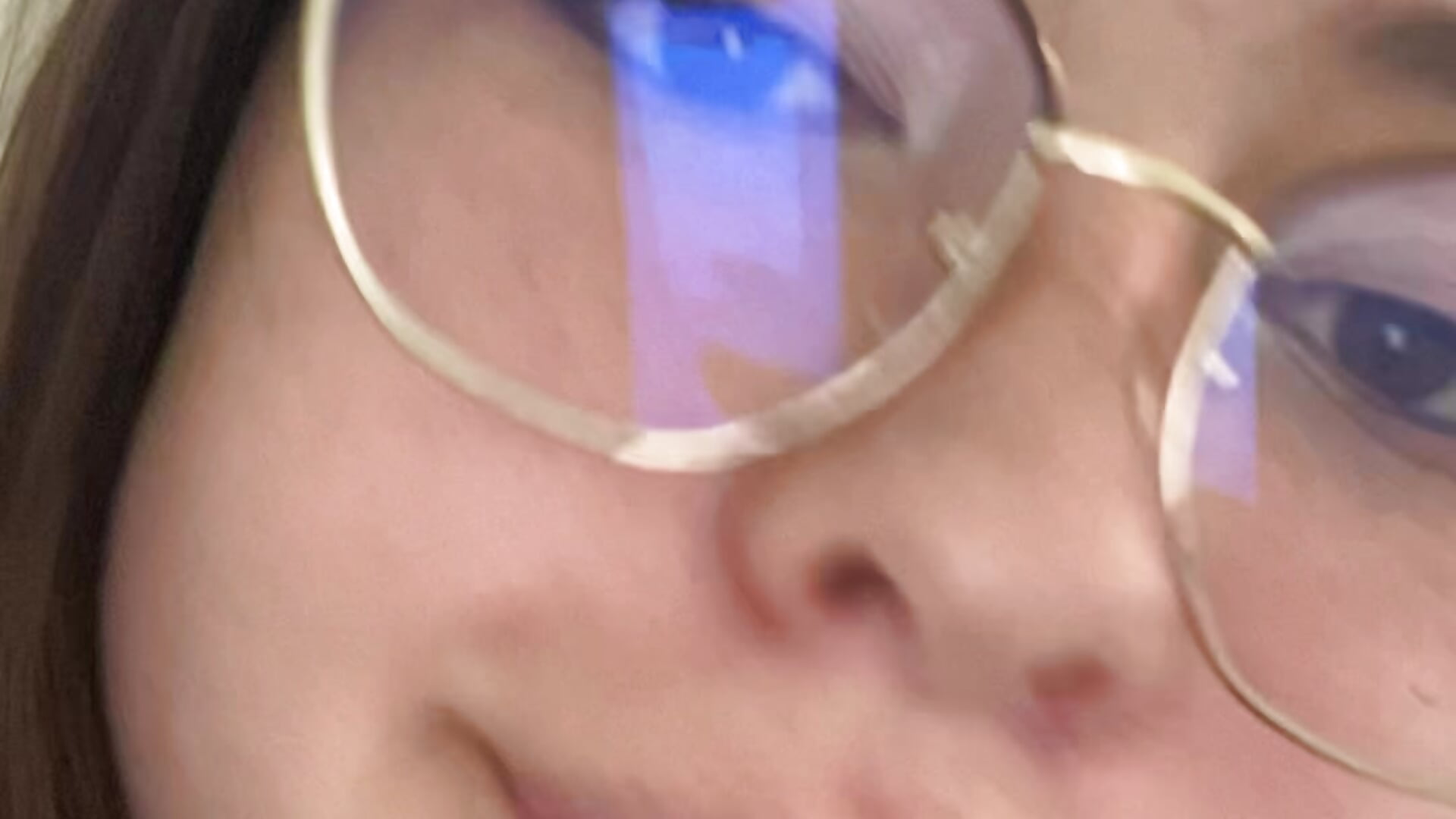 Kiss💋 - video Lauxury_H kameramallilta