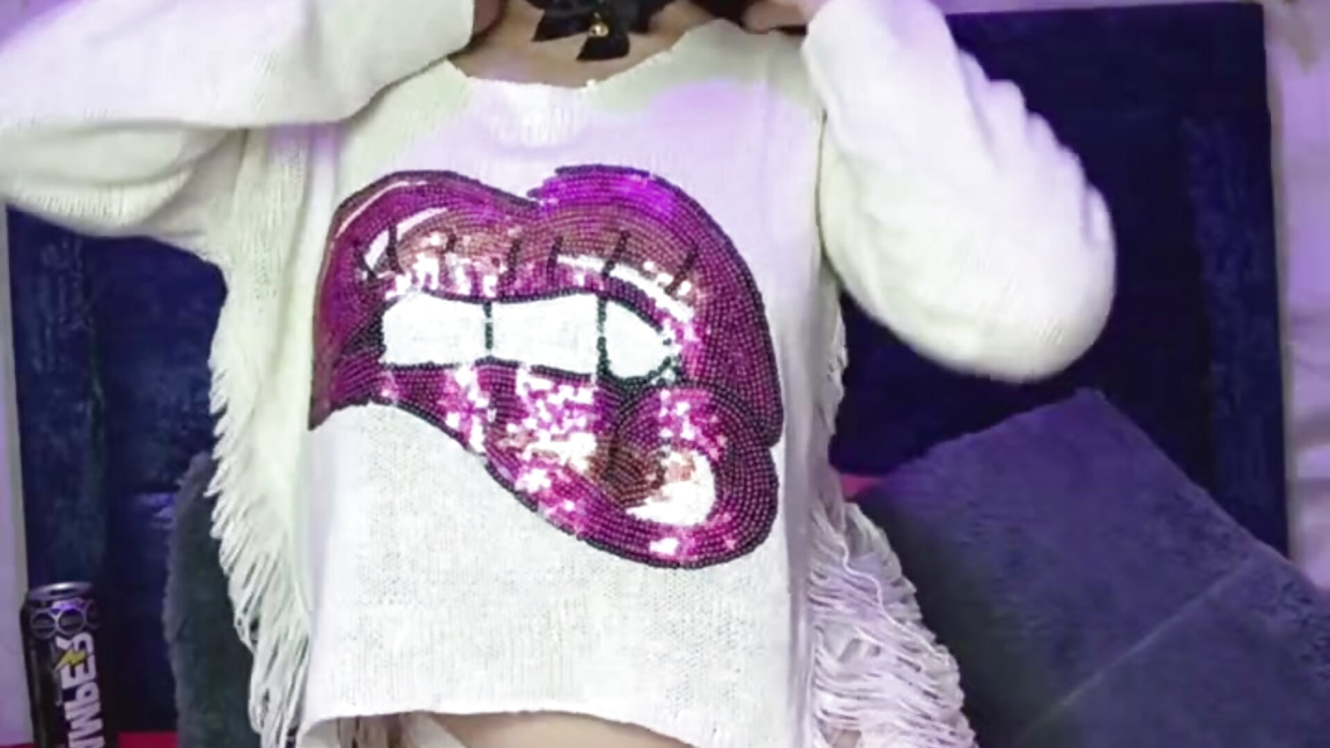 "Redhead Tease Session – Come Get Closer 💦" - video van Amber_prada cam-model