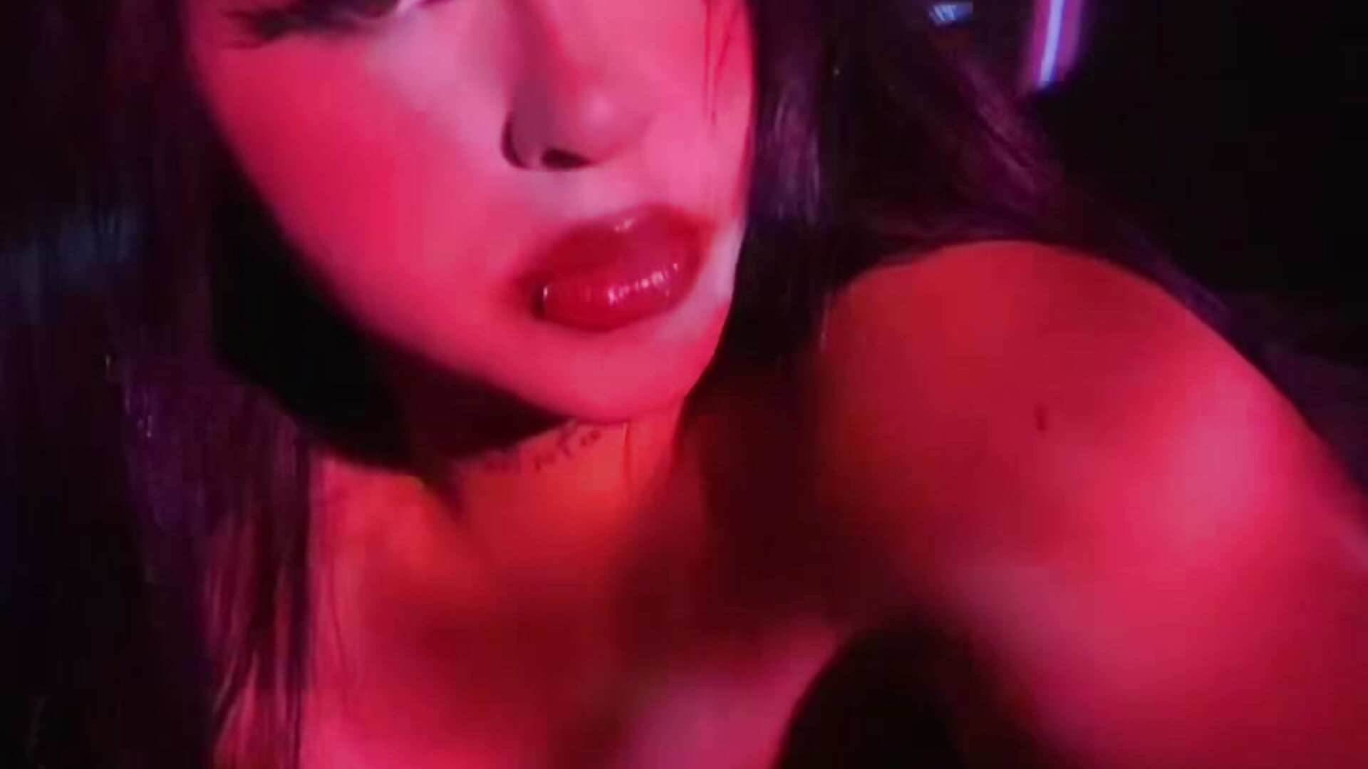 ✨ - vidéo du modèle de showcams FuckRoys
