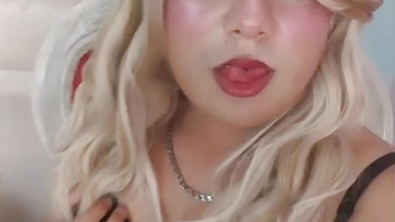 ❤️ - video by CristalPeyton cam model