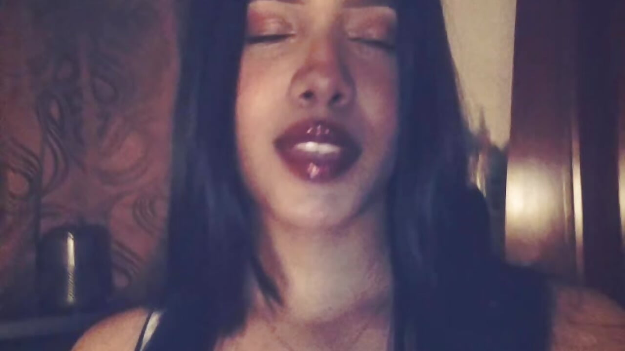 2026-03-29-223757144 - відео від вебкаммоделі mirko_xx