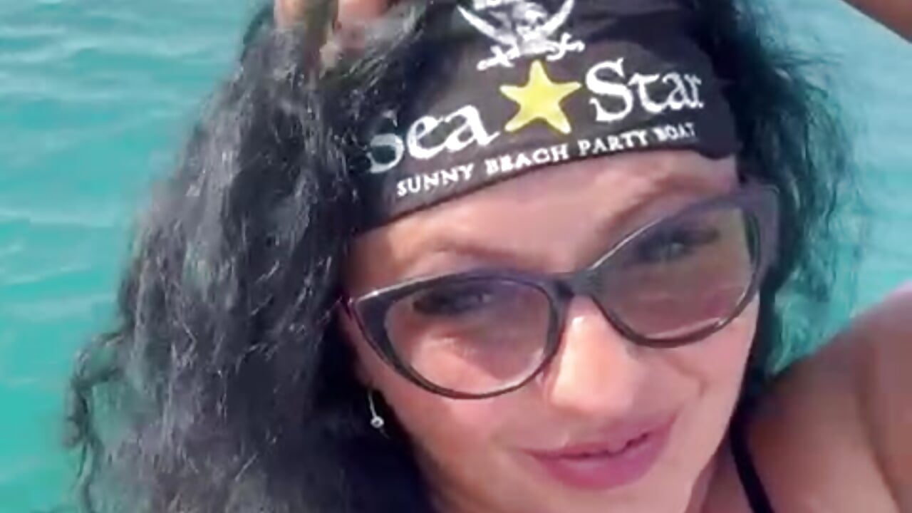 Cute,sexy and open to any challenge❤️If you like me take me 😉😘 – video od webkamerové modelky angelicalov