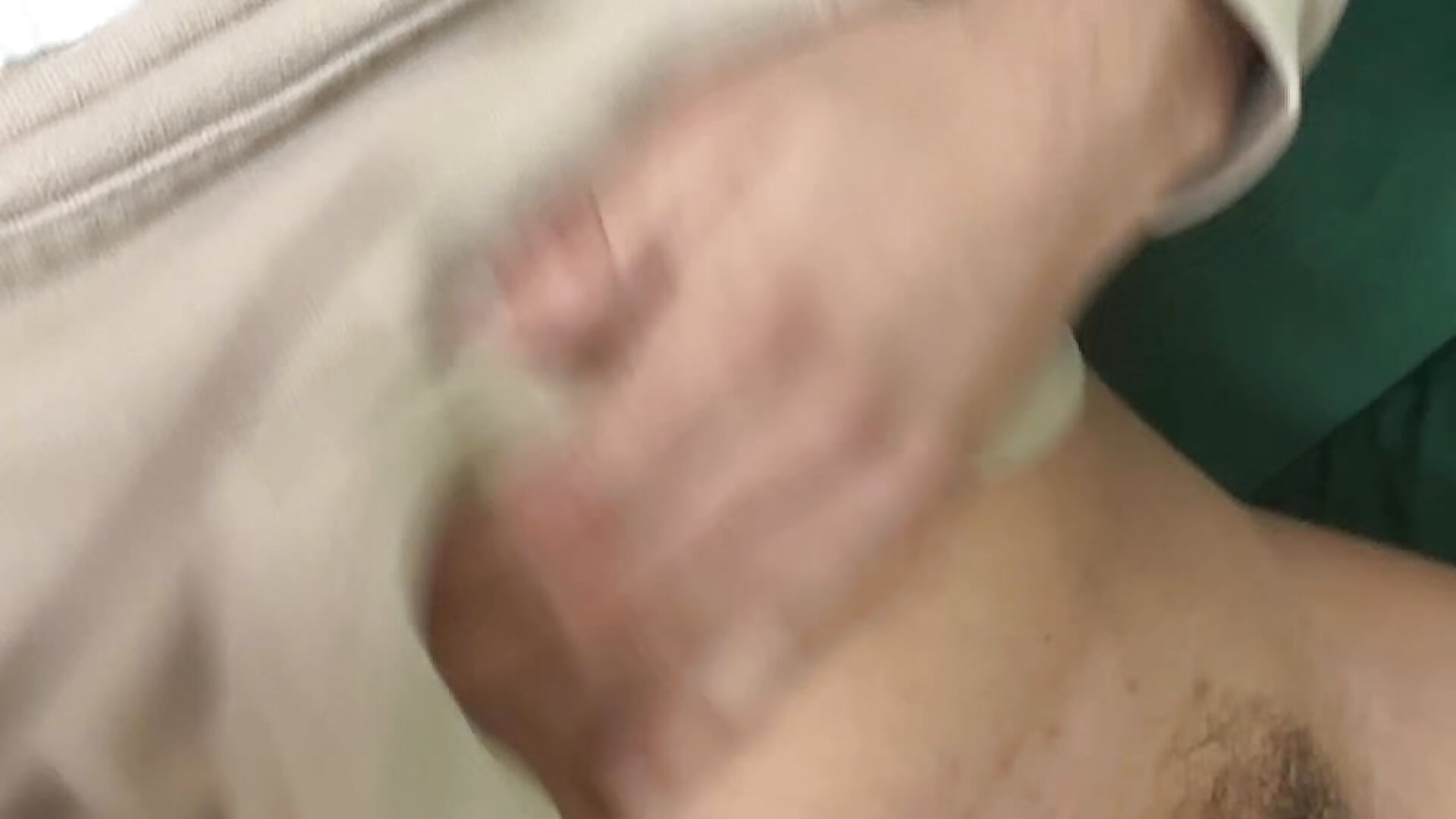 Gucci_1996 – video modela na kameri gucci_1996