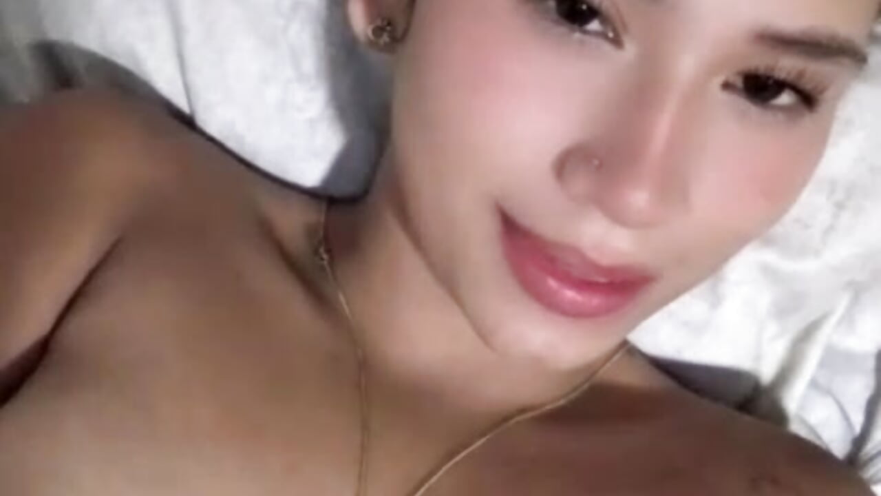 a kiss for you bby - vidéo du modèle de showcams MilaDivine