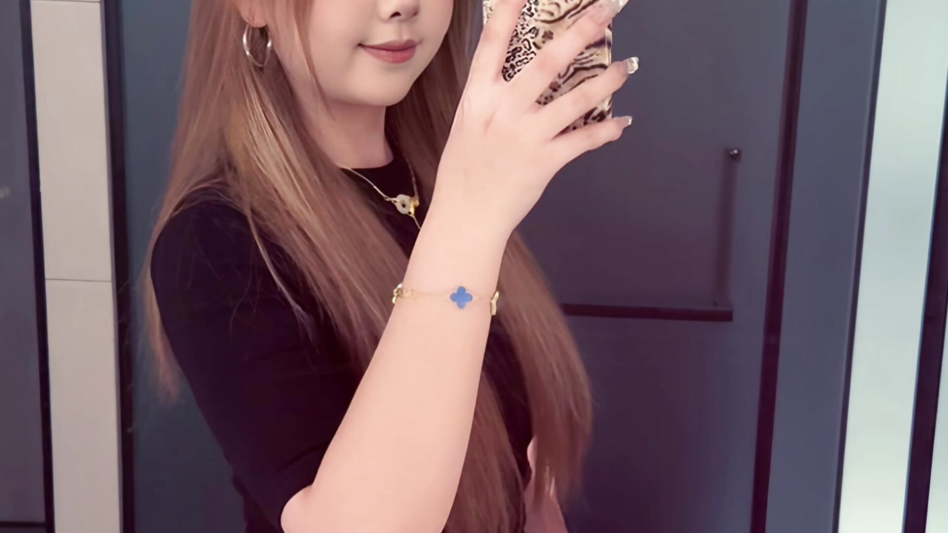 420641f6f9b94b4ba1609ebc72193141－カメラキャストの2026kokoの動画