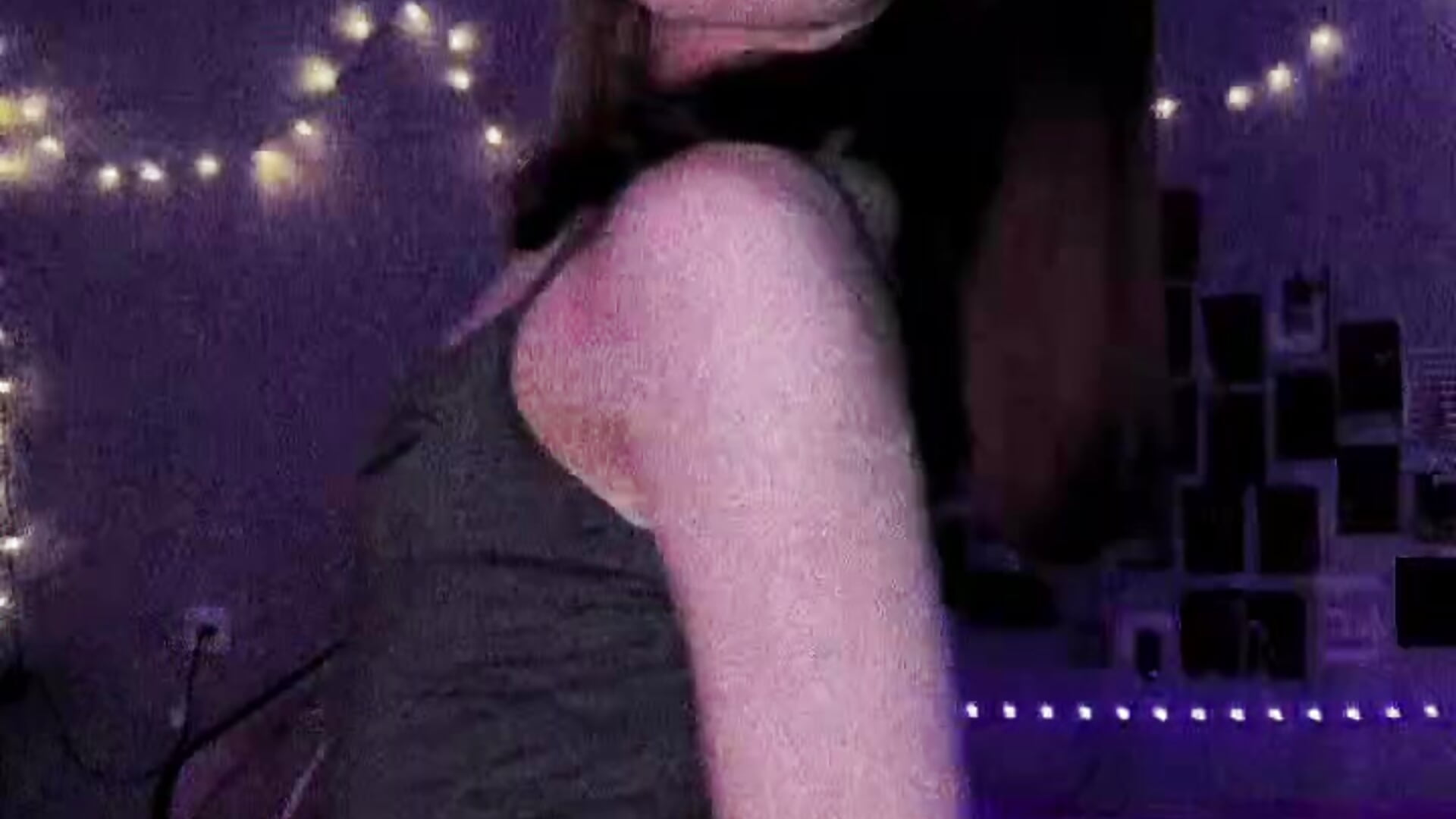 Lipstick #9 - video by MoonRavelle cam model