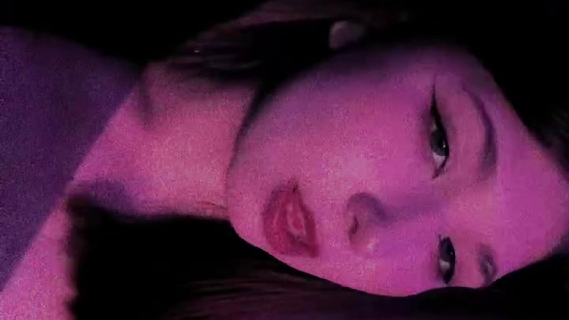 Lipstick #13 - video by MoonRavelle cam model