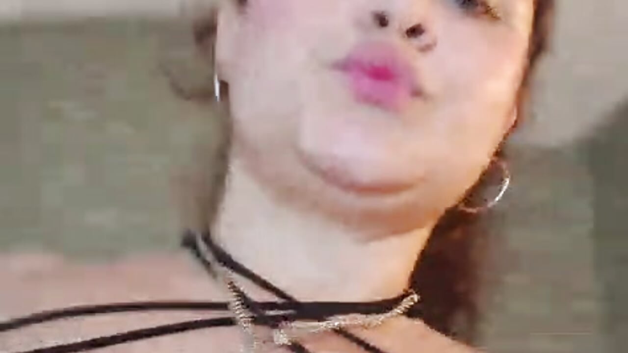 Sexy black lingerie 💋 - video van Lucyy_69 cam-model